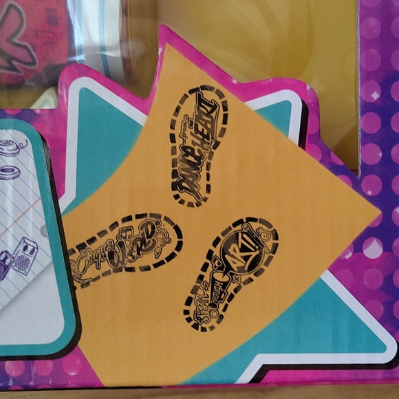 Karma's World Statement Stamper Set/Includes Stamp Pad. - Picture 2 of 3